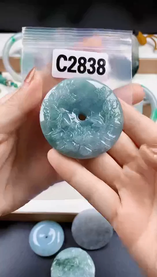 颈饰未镶嵌翡翠天然翡翠吊坠挂件