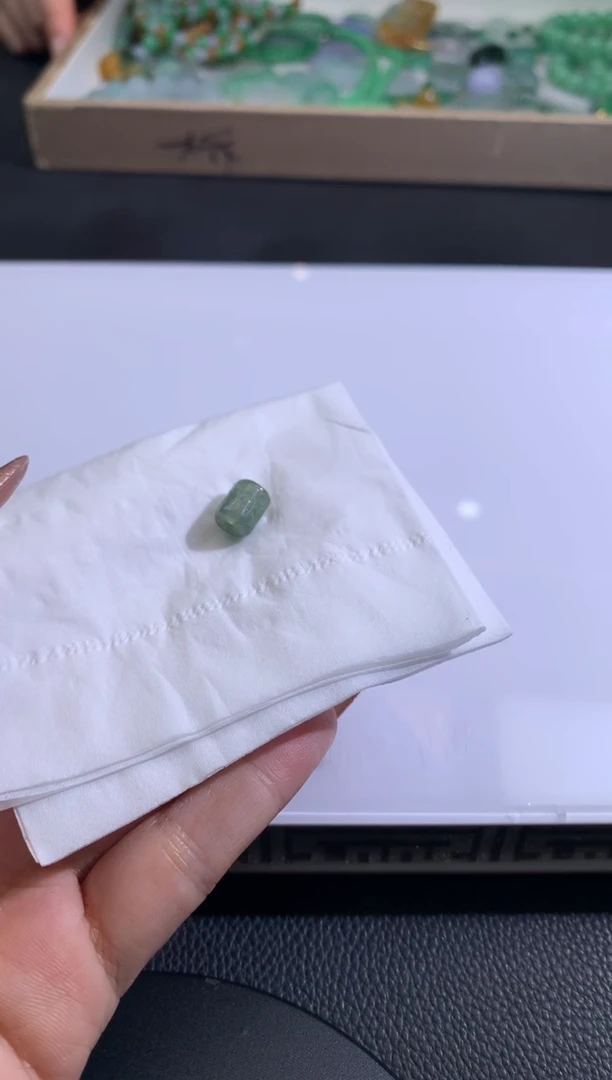 【闪购商品】定制翡翠未镶嵌翡翠