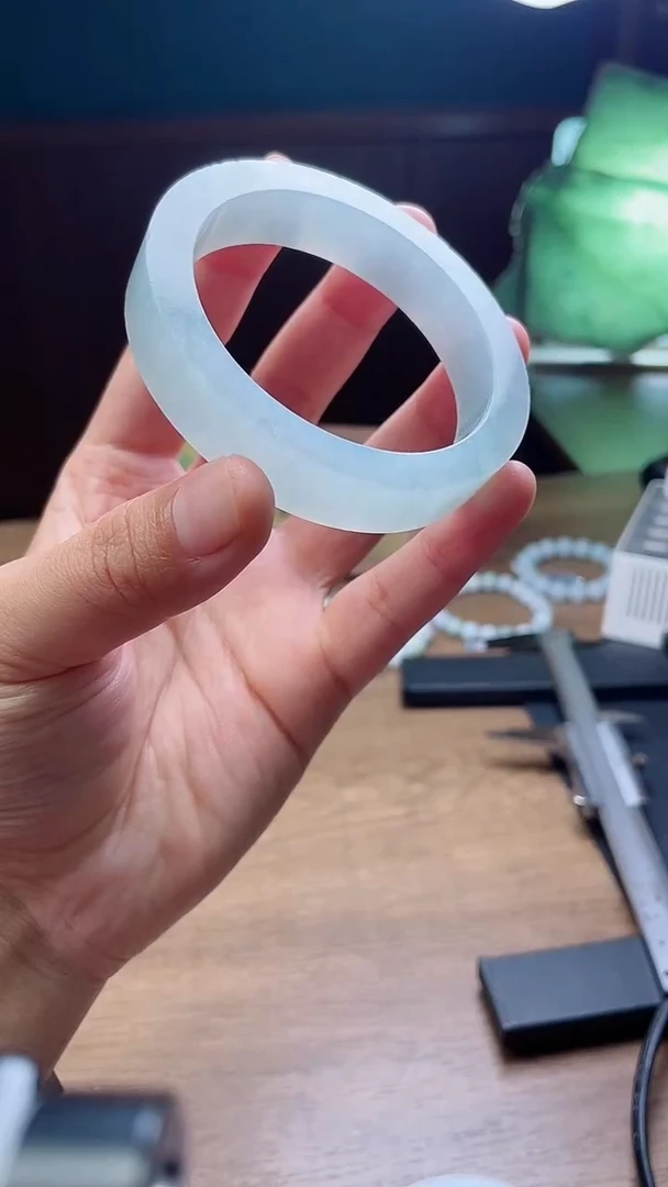 定制翡翠手镯未镶嵌d**a定制
