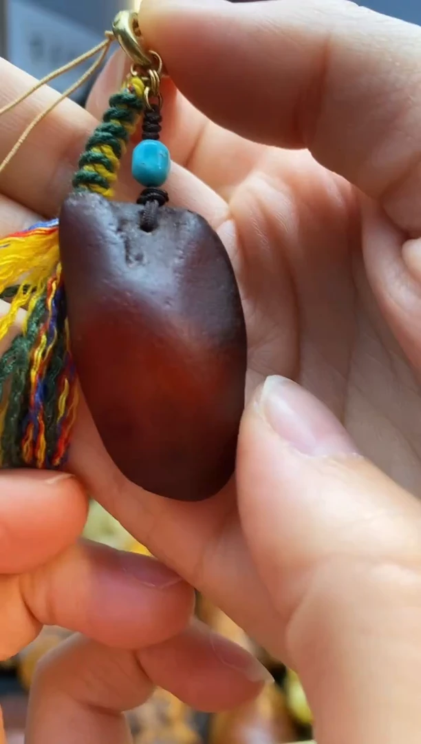 琥珀颈饰未镶嵌挂件