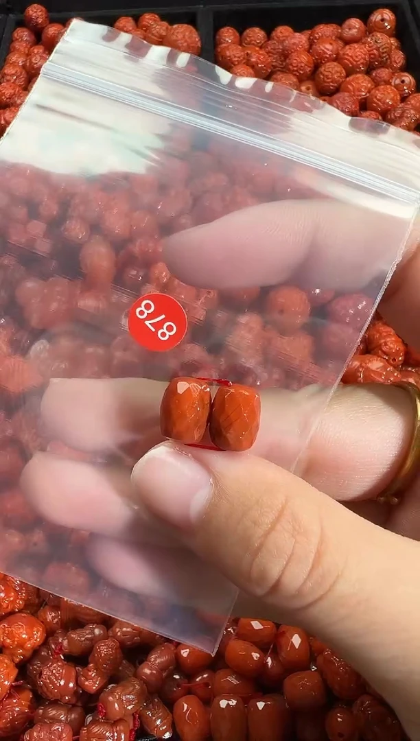 颈饰未镶嵌南红玛瑙1