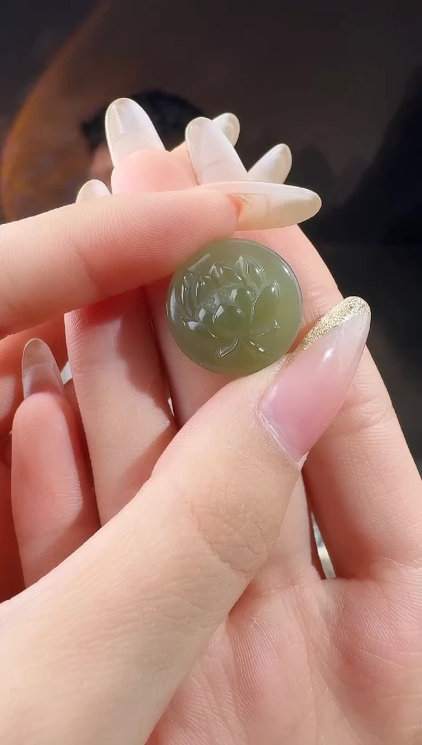 颈饰未镶嵌和田玉花牌