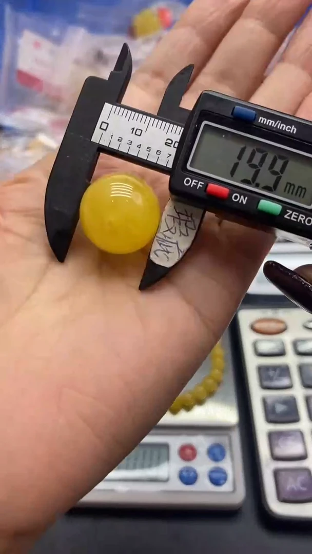 琥珀未镶嵌珠宝奇石1063