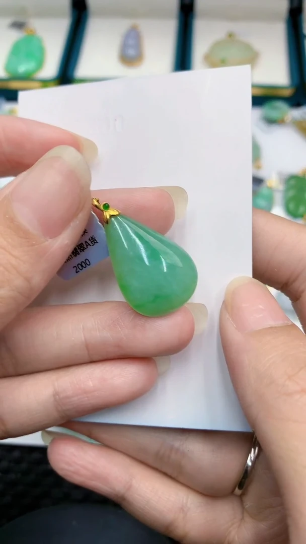 【闪购商品】翡翠颈饰18K金镶嵌            8