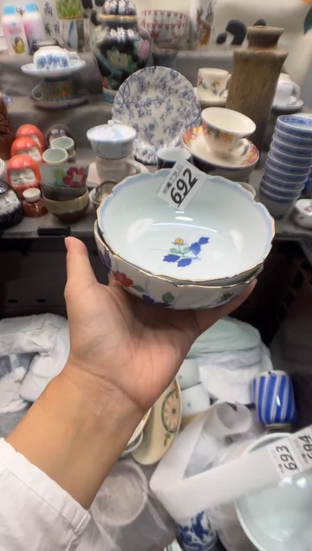 瓷片晴**知692