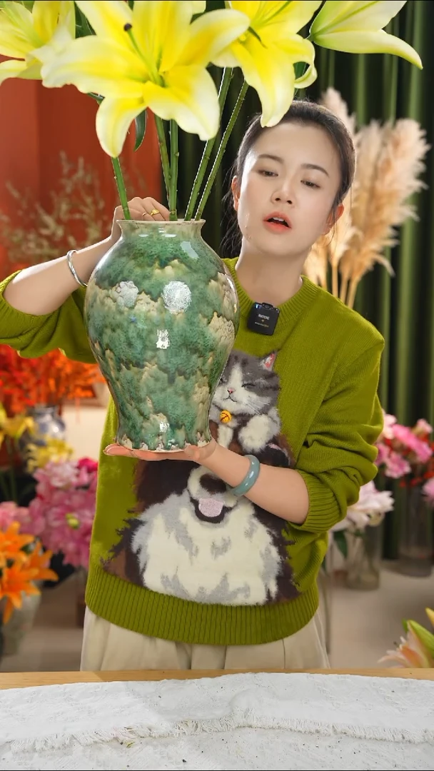 陶瓷花瓶 复古绿色高温流釉