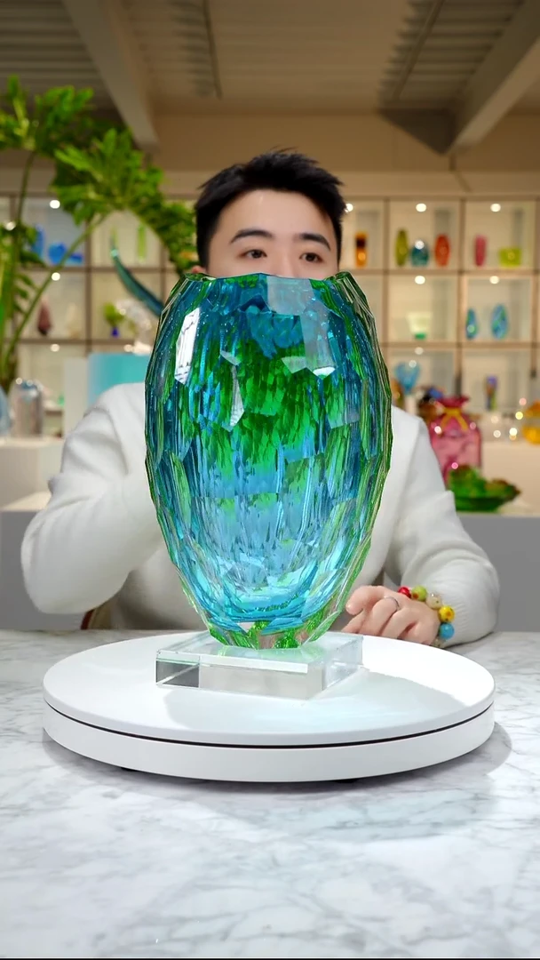 手工艺品琉璃蓝绿凹切面花器