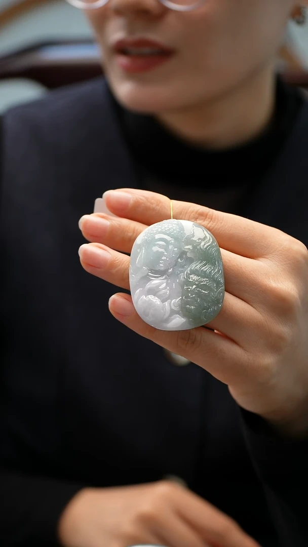 颈饰未镶嵌翡翠一念之间