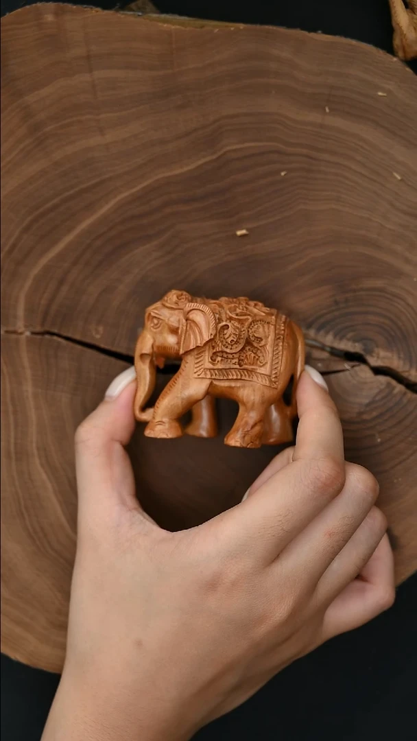 檀香木其他实心雕刻象 多样性发-S