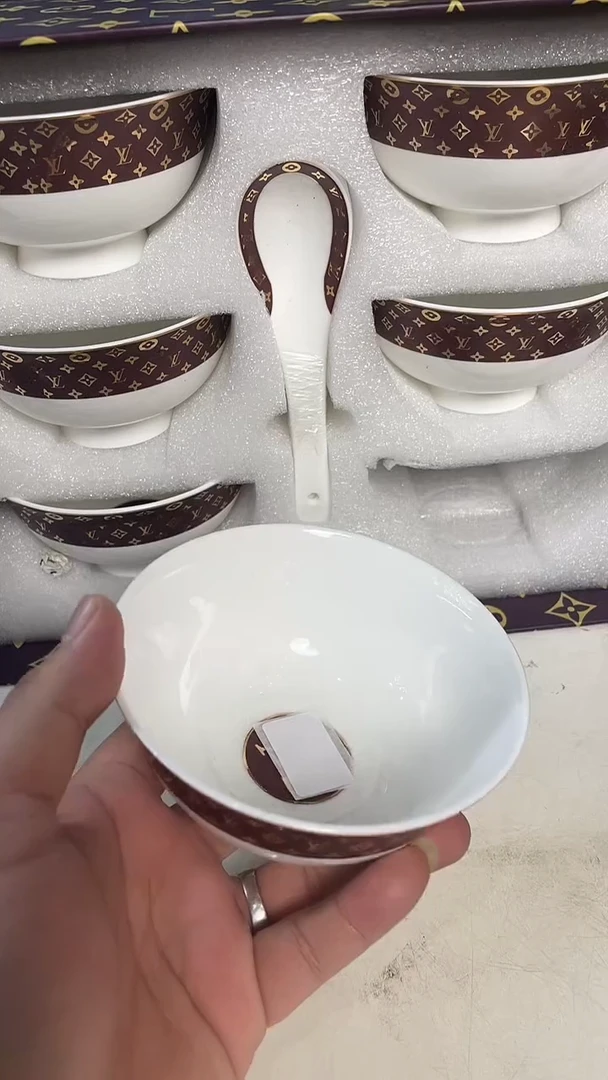 杯鸿辉家品牌瓷器，京东包邮！