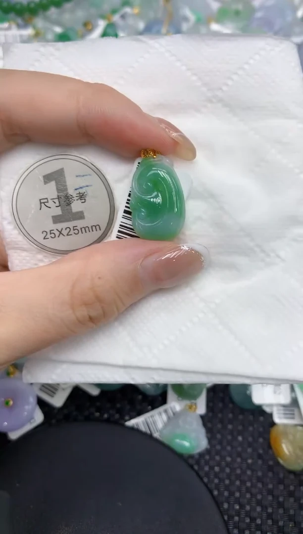 颈饰18K金镶嵌翡翠11111111