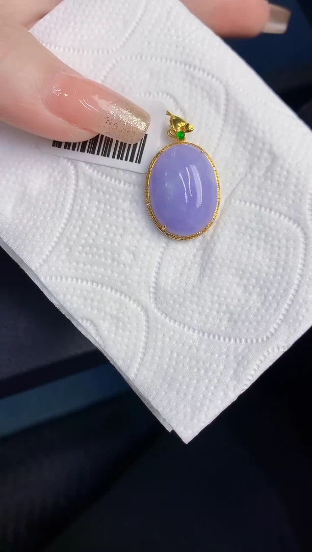 颈饰18K金镶嵌翡翠缅甸天然翡翠A货