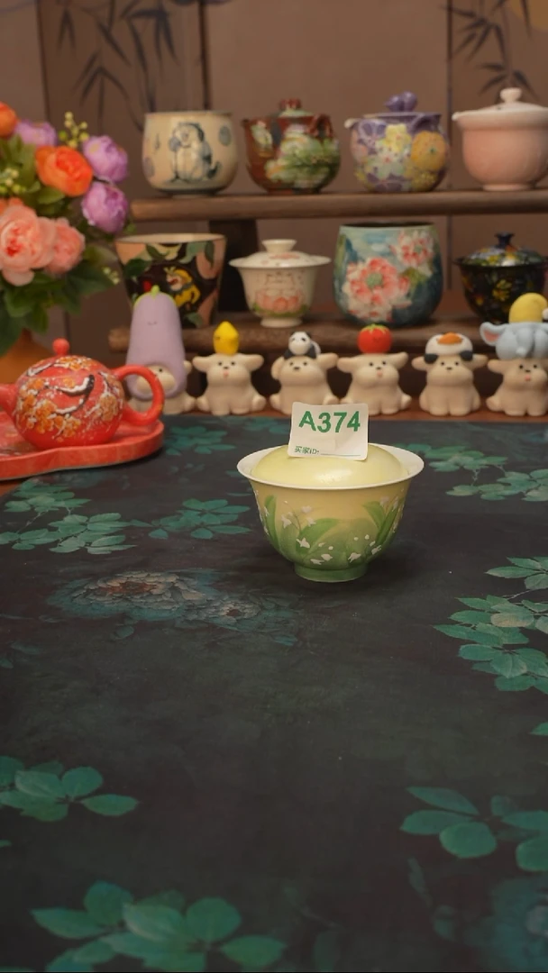 是泥吖  铃兰花盖碗374