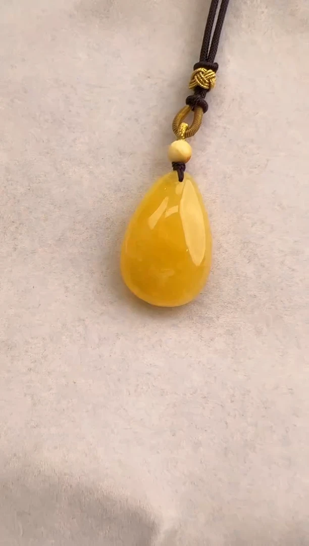 【闪购商品】琥珀裸石未镶嵌10209236-吊坠