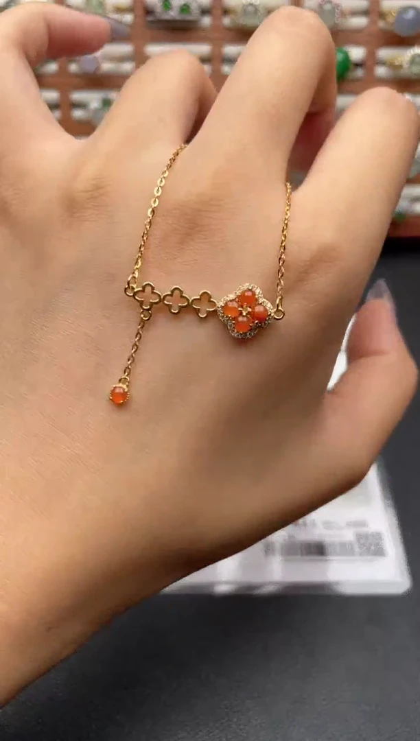 翡翠银S925镶嵌颈饰一物一证一礼盒