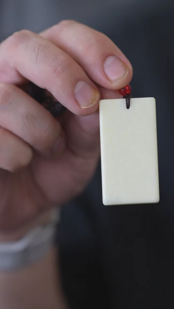 未镶嵌岫玉颈饰春*11