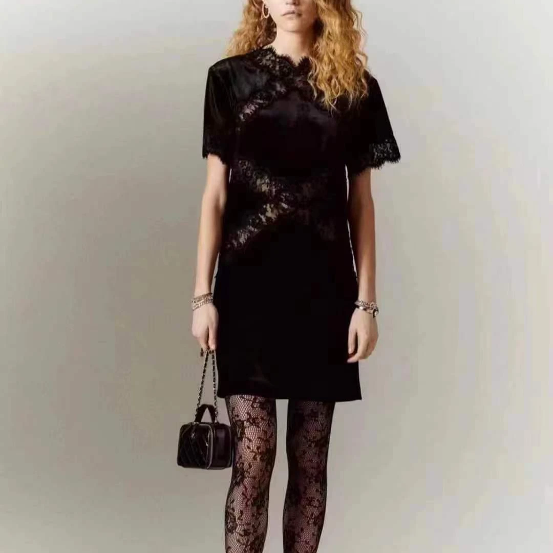 99新 Chanel/香奈儿 36码22B秋冬预告黑色丝绒拼蕾丝连衣裙