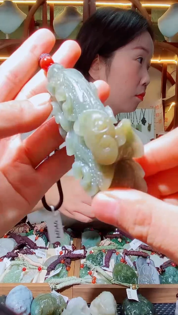 未镶嵌和田玉把件1