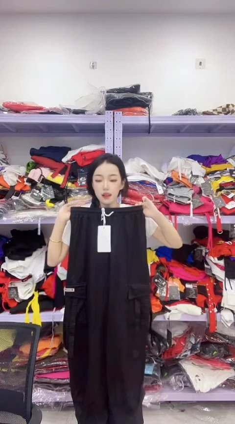 精品闪电购女装9