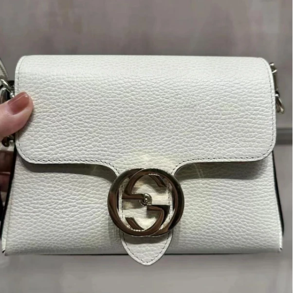 99新 GUCCI/古驰 白风琴邮差/斜跨/单肩包/（F店）