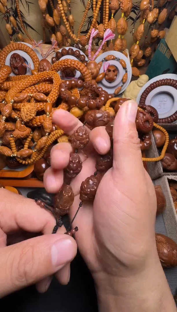 手串橄榄核小财神