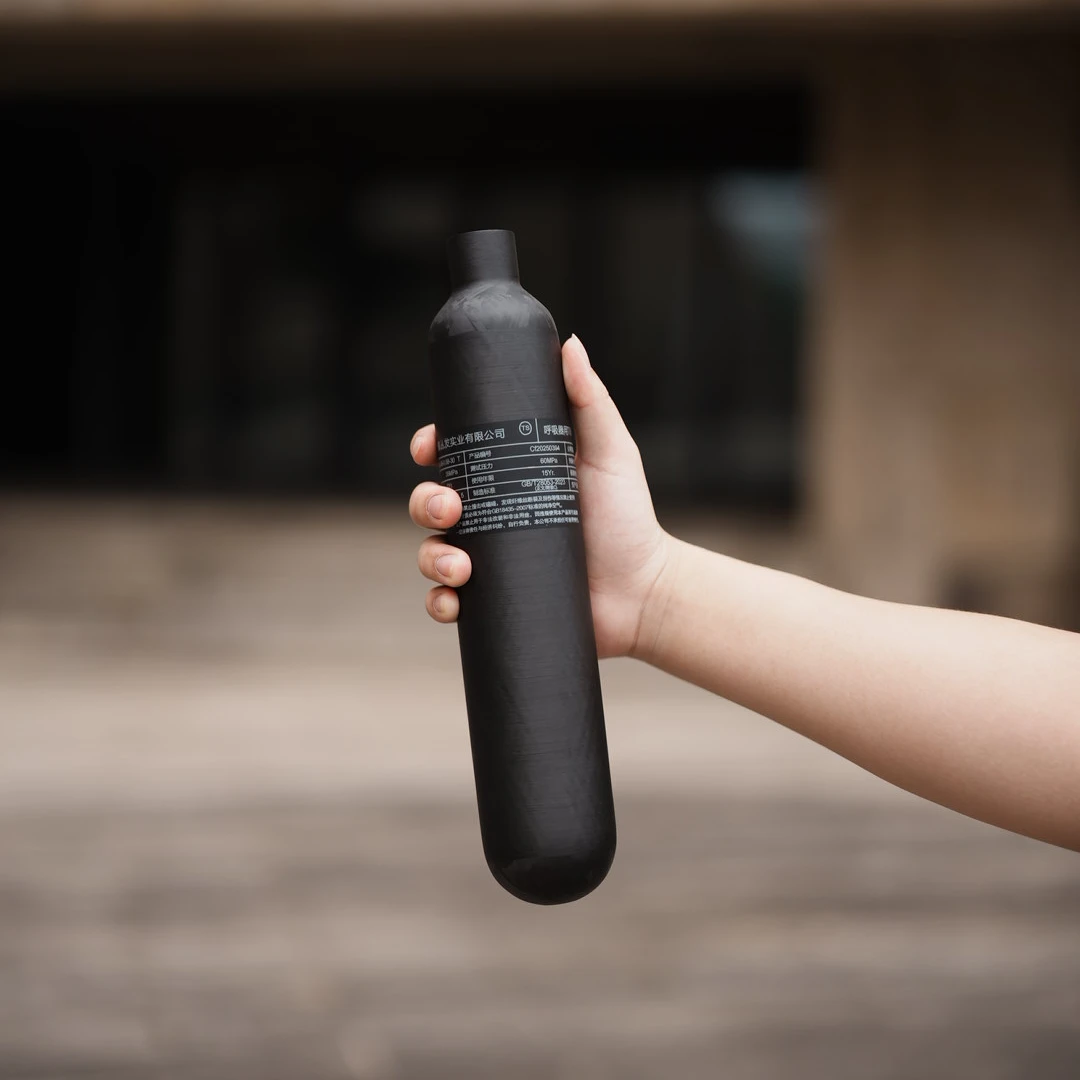 丛发碳纤维复合气瓶