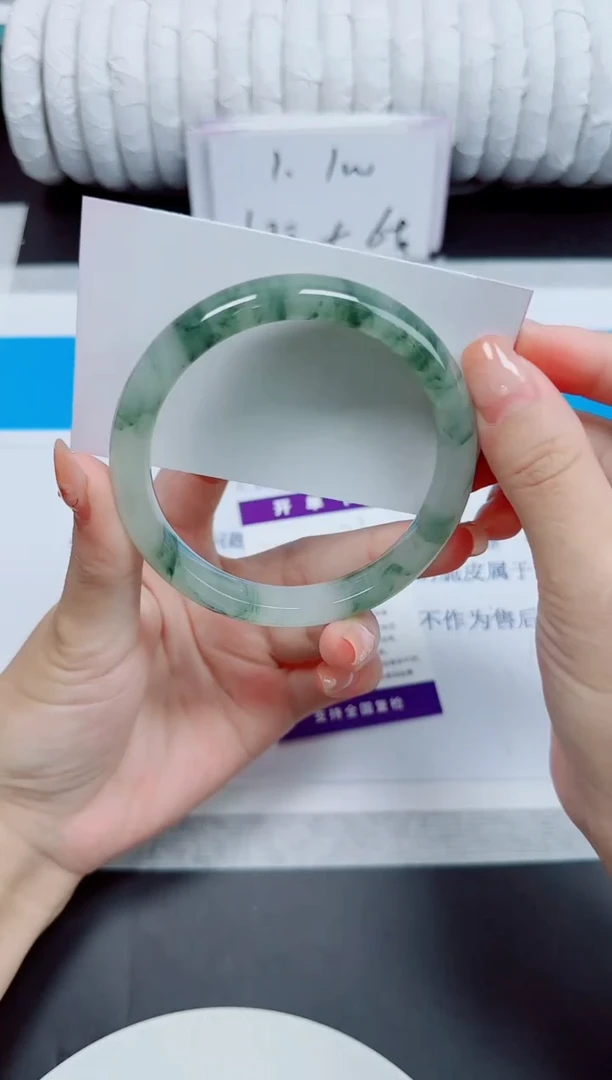 石英质玉手镯未镶嵌173/61.3