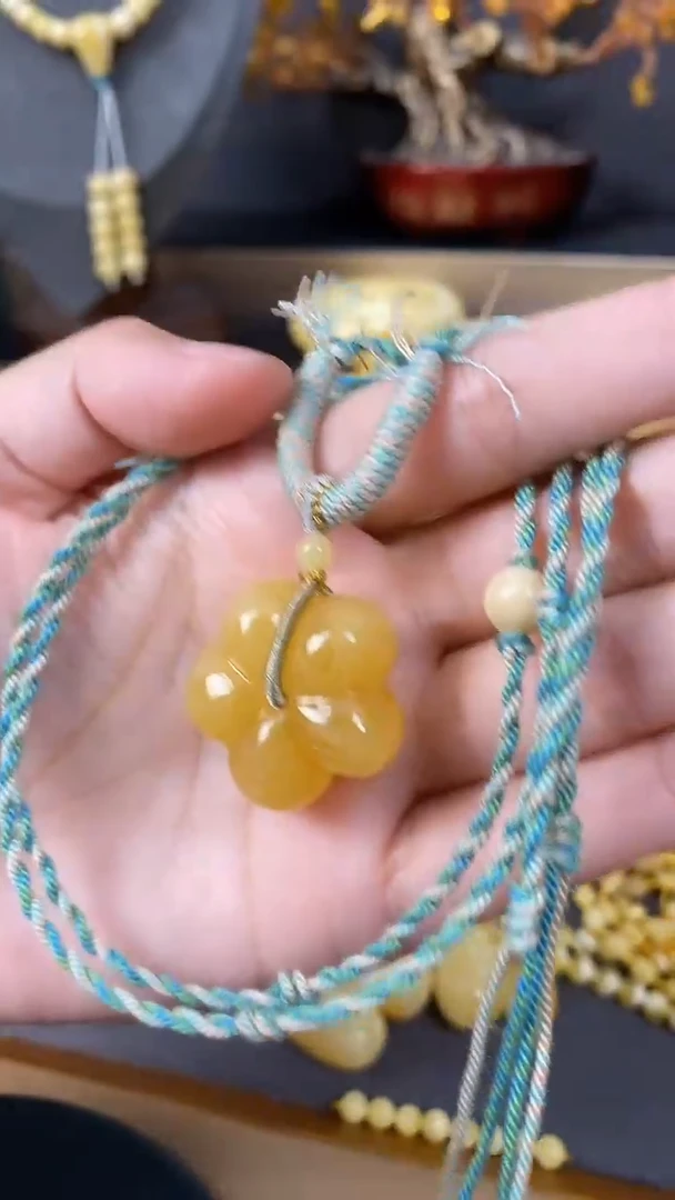 裸石琥珀未镶嵌吊坠