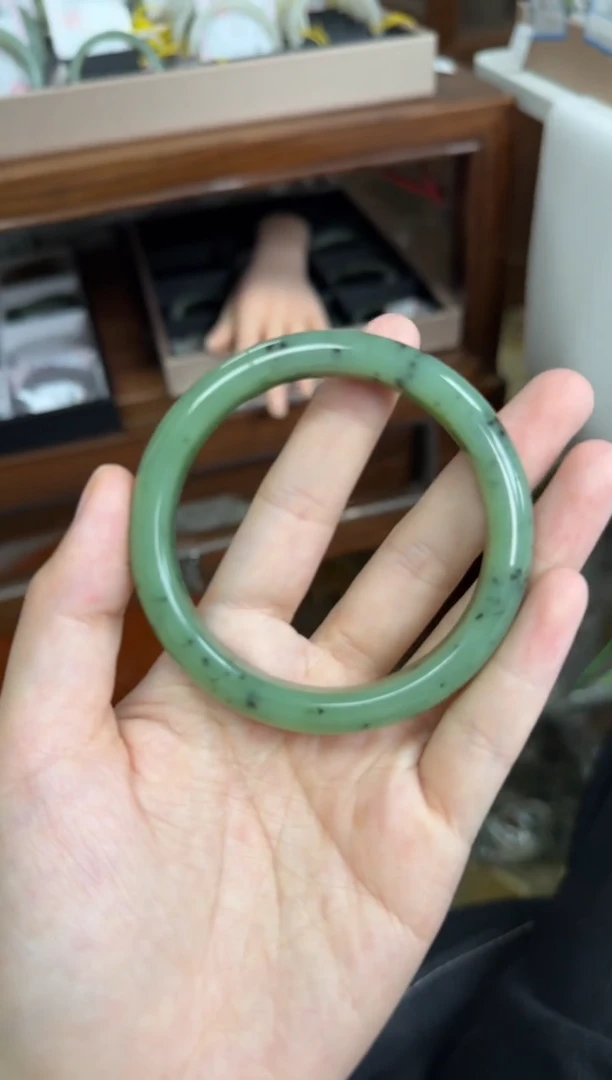 未镶嵌手镯和田玉58