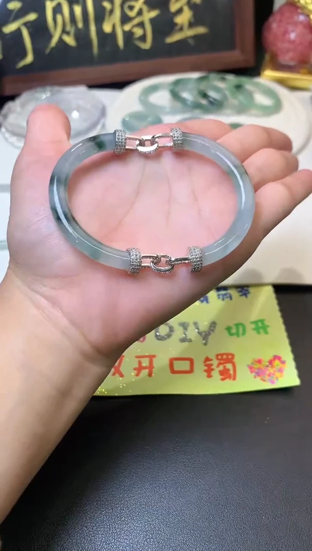 颈饰银S925镶嵌翡翠成品