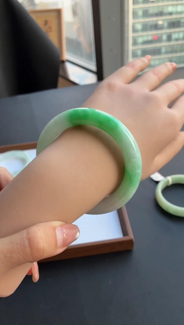 未镶嵌手镯翡翠74号55.2*10.8*10.9圆条