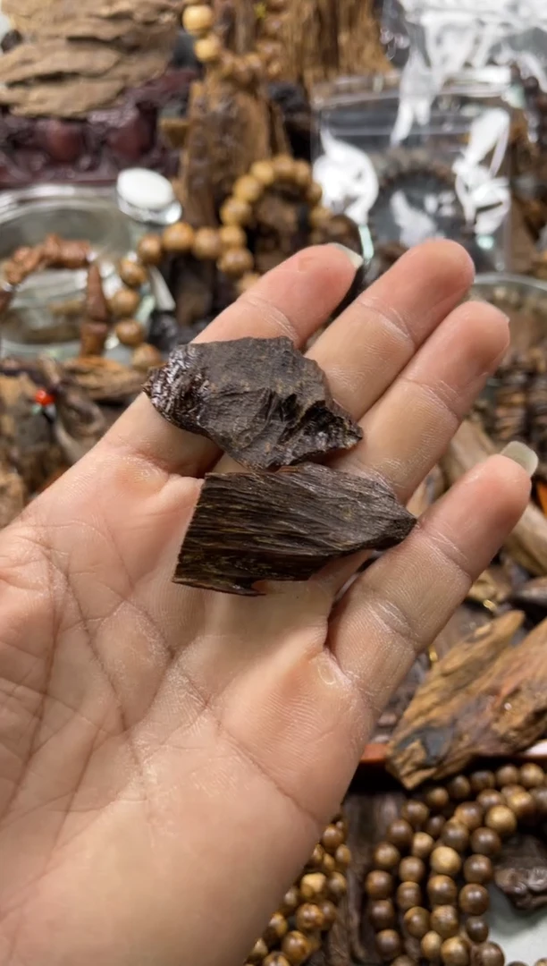 沉香沉香碎屑西****独 沉香  海南