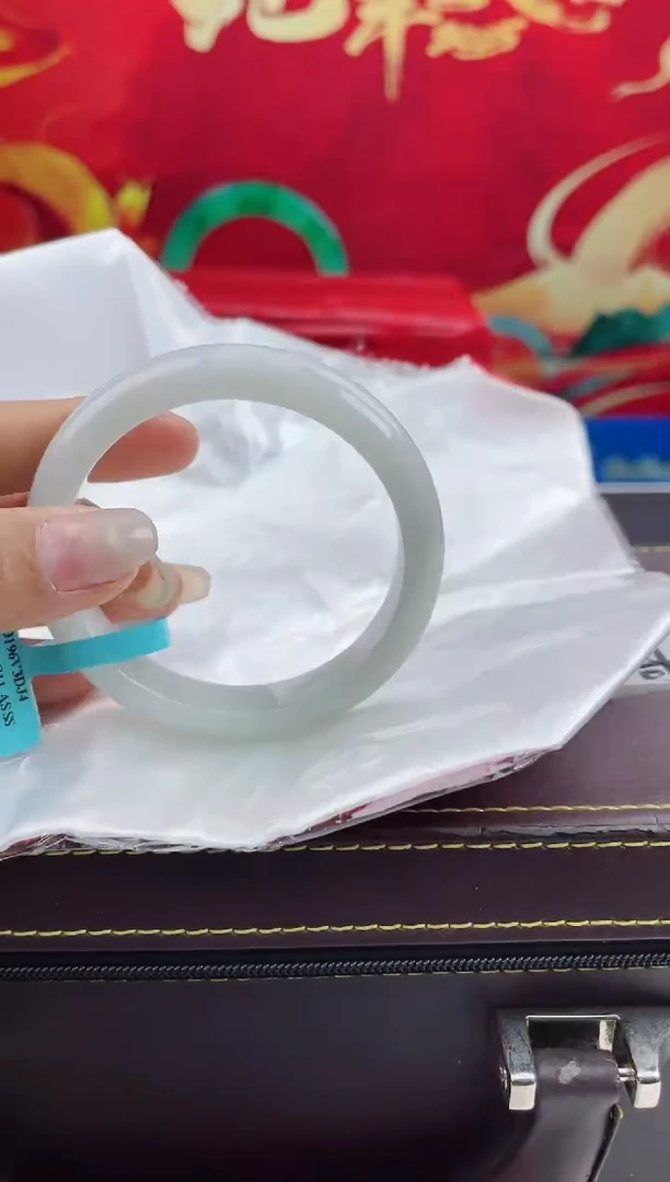 【闪购商品】翡翠手镯未镶嵌翡翠手镯（微瑕）5