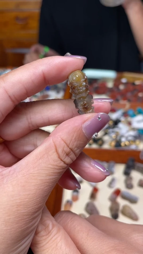 玛瑙/玉髓颈饰未镶嵌48尸陀林三通