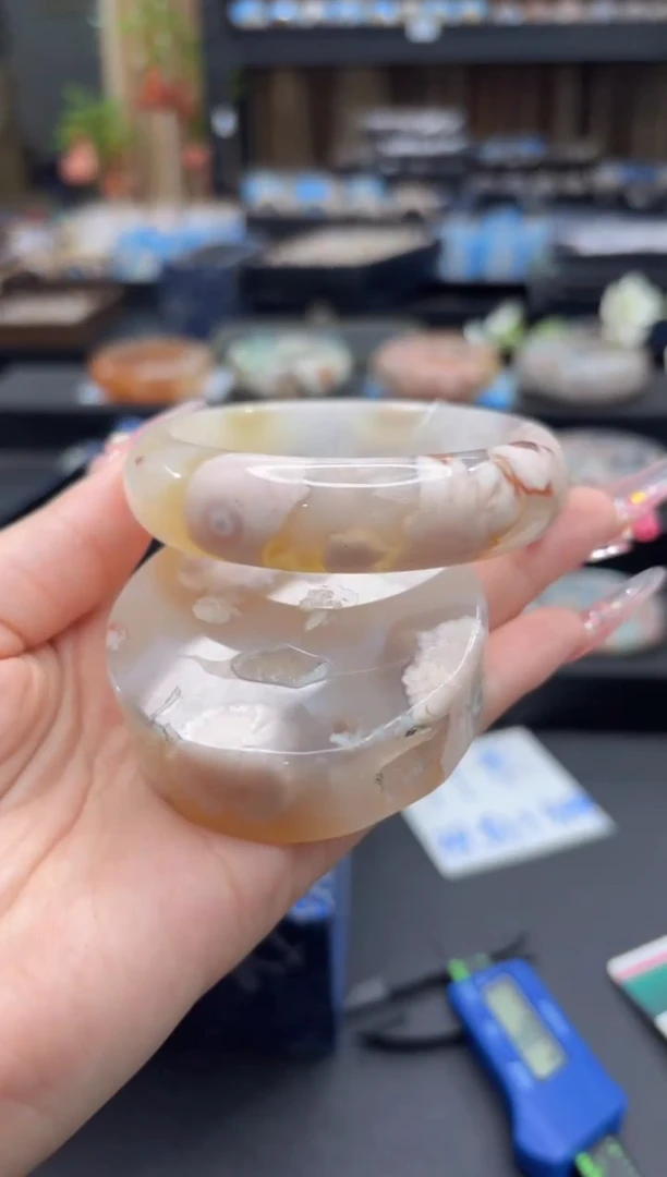 未镶嵌手镯石英质玉27(60圈赠送镯心)