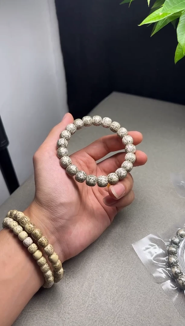 星月菩提手串X01  石玉原生态正月 星点货 12*11左右