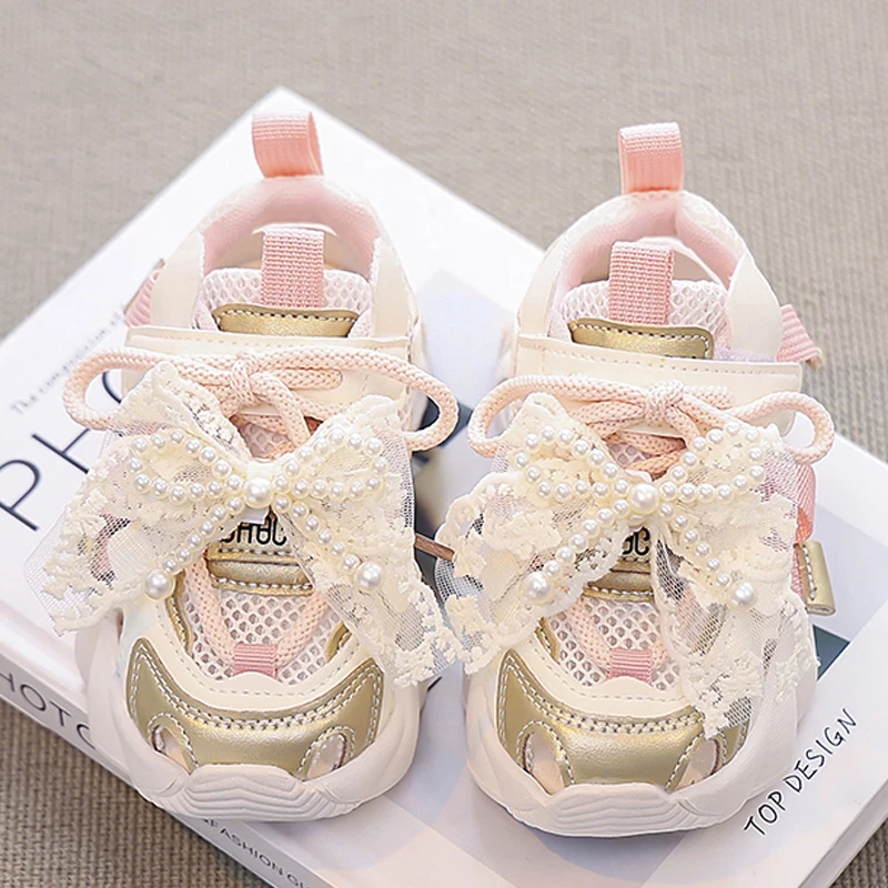 小黄鸭童鞋女童包头凉鞋2025新款夏季镂空儿童网鞋女孩软底单网面