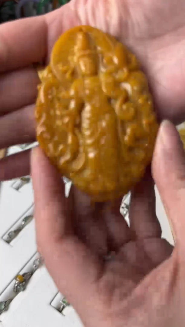 未镶嵌挂件翡翠吊坠