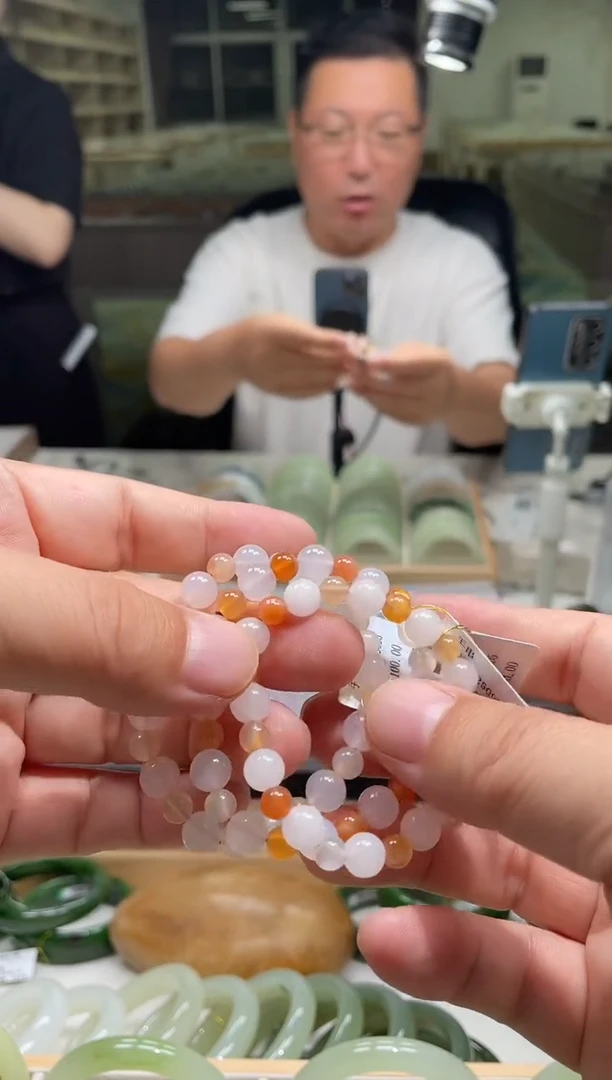 未镶嵌手串玛瑙/玉髓多样性发货其一