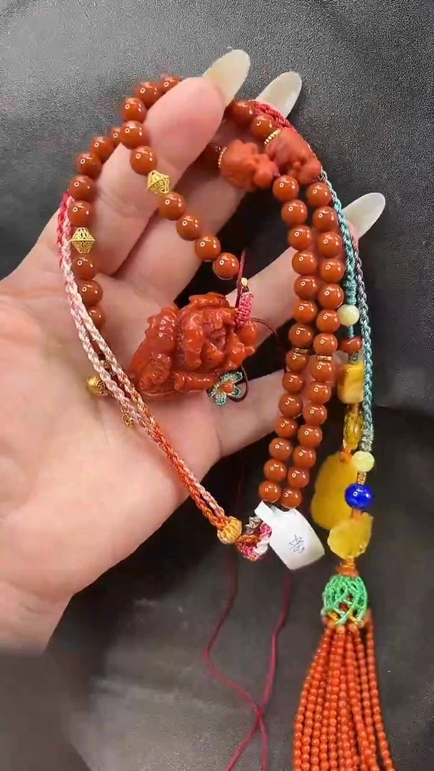 颈饰未镶嵌南红玛瑙吊坠