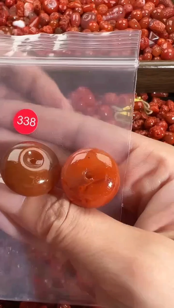 颈饰未镶嵌南红玛瑙1