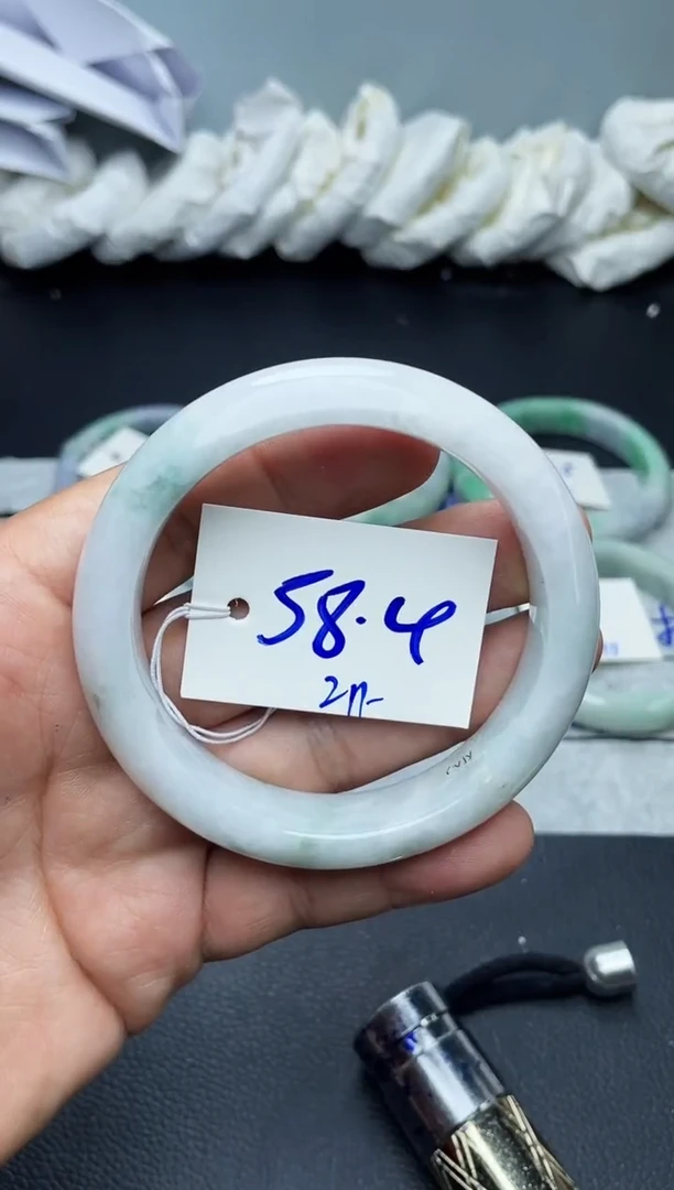 未镶嵌手镯翡翠211