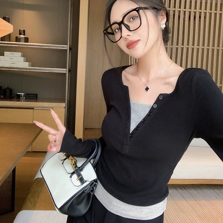 克尔伦贝秋冬撞色拼接假两件v领长袖T恤小众别致修身显瘦上衣6808