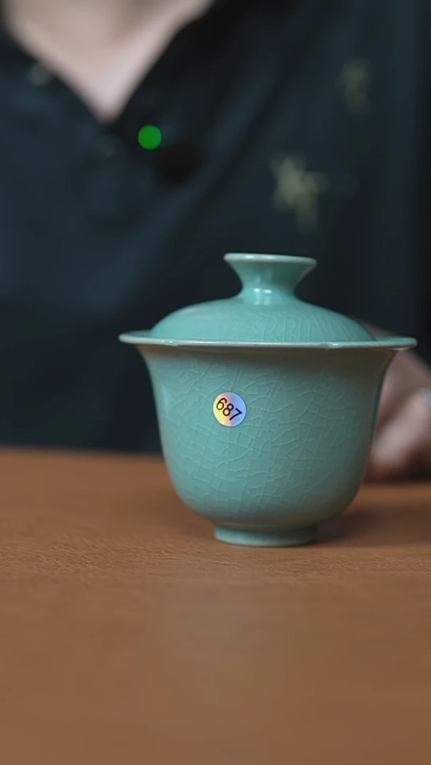 瓷片仿古翡翠绿釉两才花口盖碗687