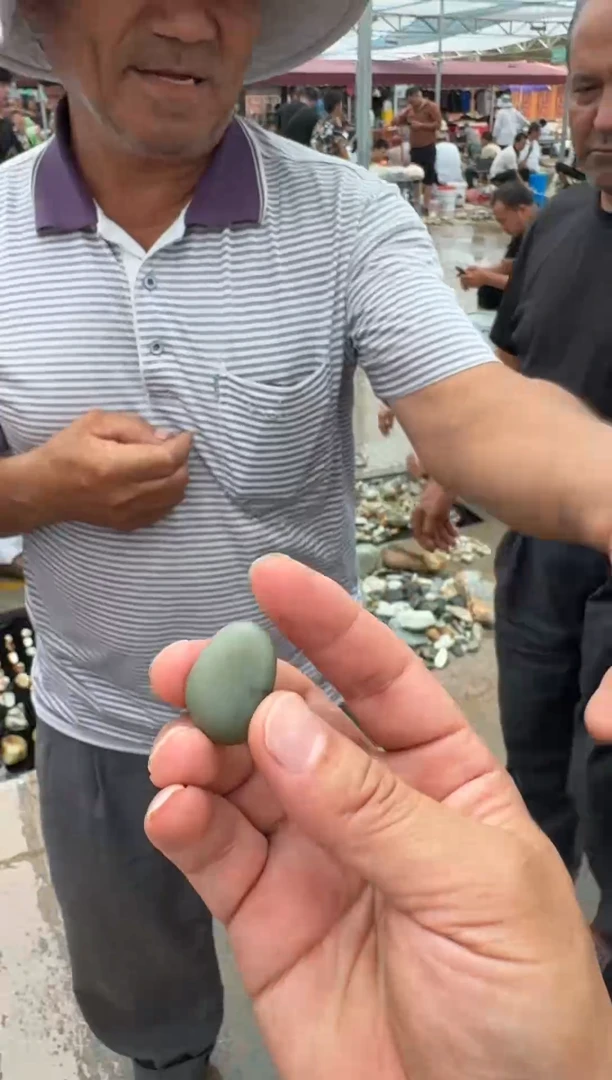 和田玉（糖玉）未镶嵌摆件和田玉