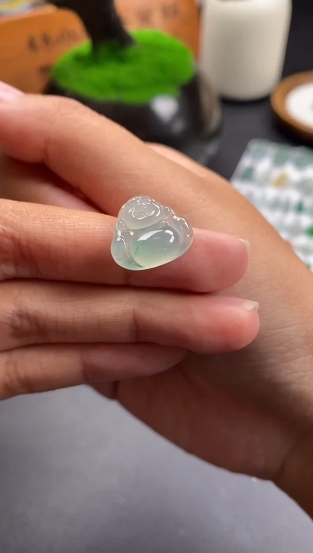 颈饰未镶嵌翡翠翡翠冰种佛公