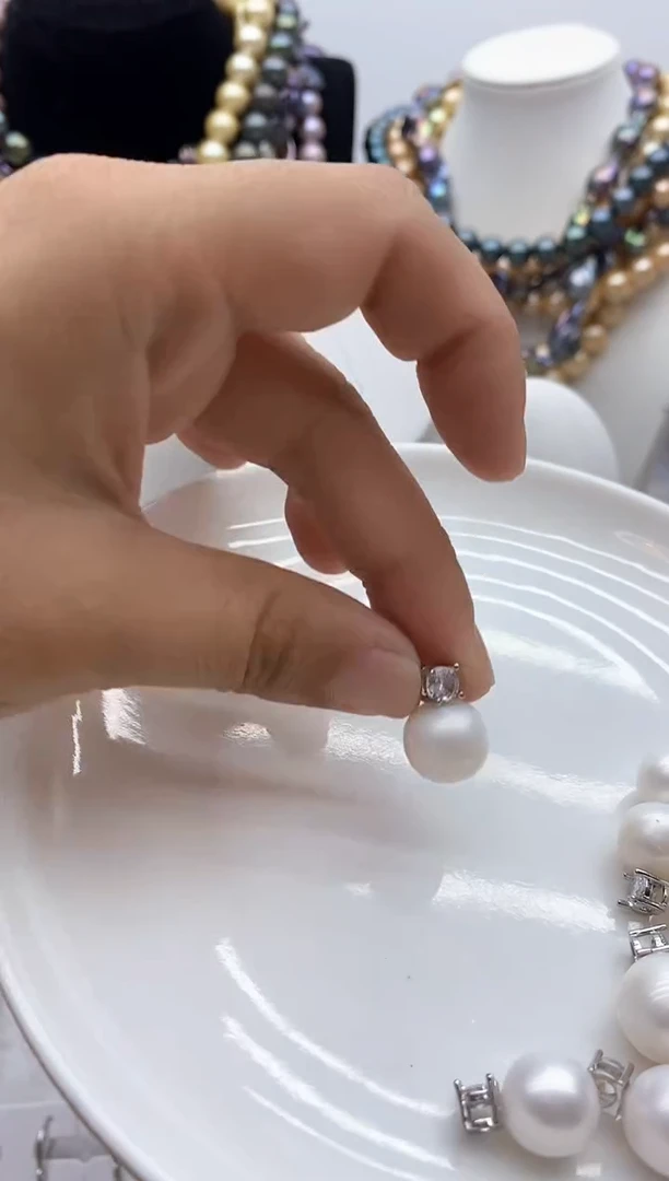【闪购商品】淡水珍珠颈饰钛钢15