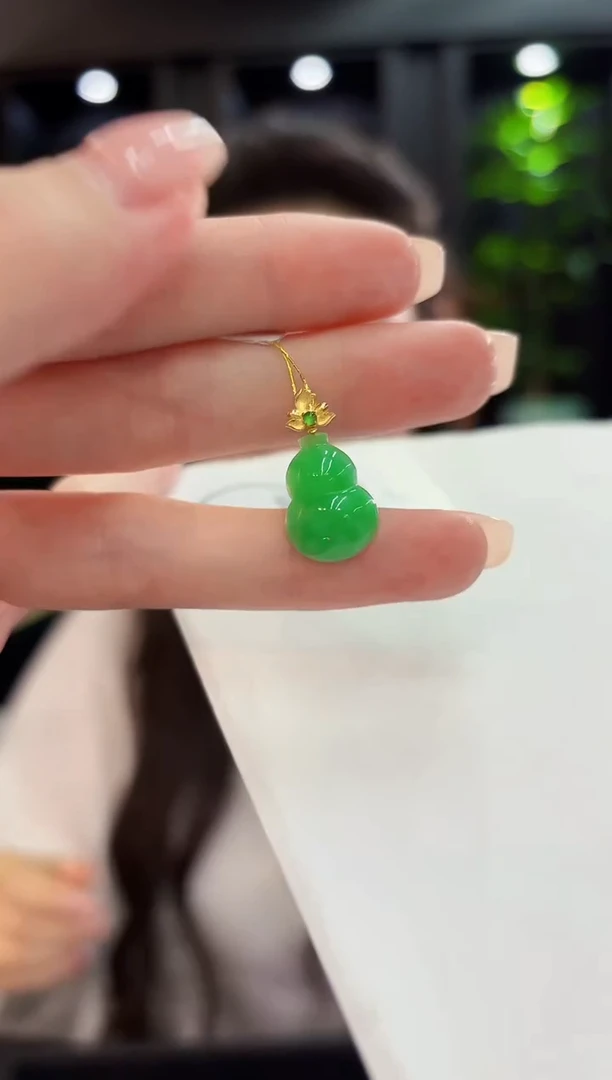 颈饰18K金镶嵌翡翠 缅料A货/支持复检/一件