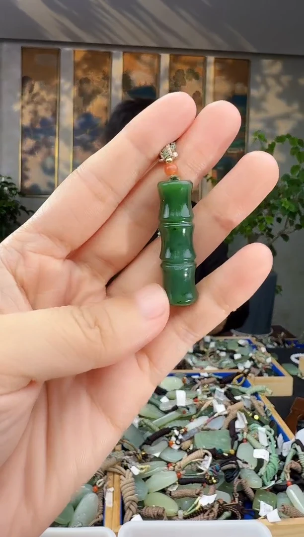 未镶嵌和田玉挂件拍一发一
