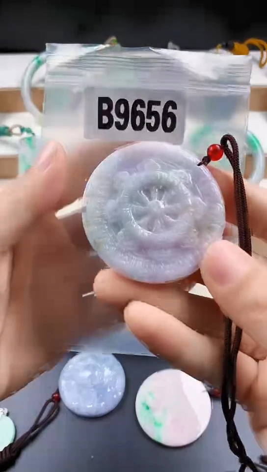 颈饰未镶嵌翡翠天然翡翠吊坠挂件